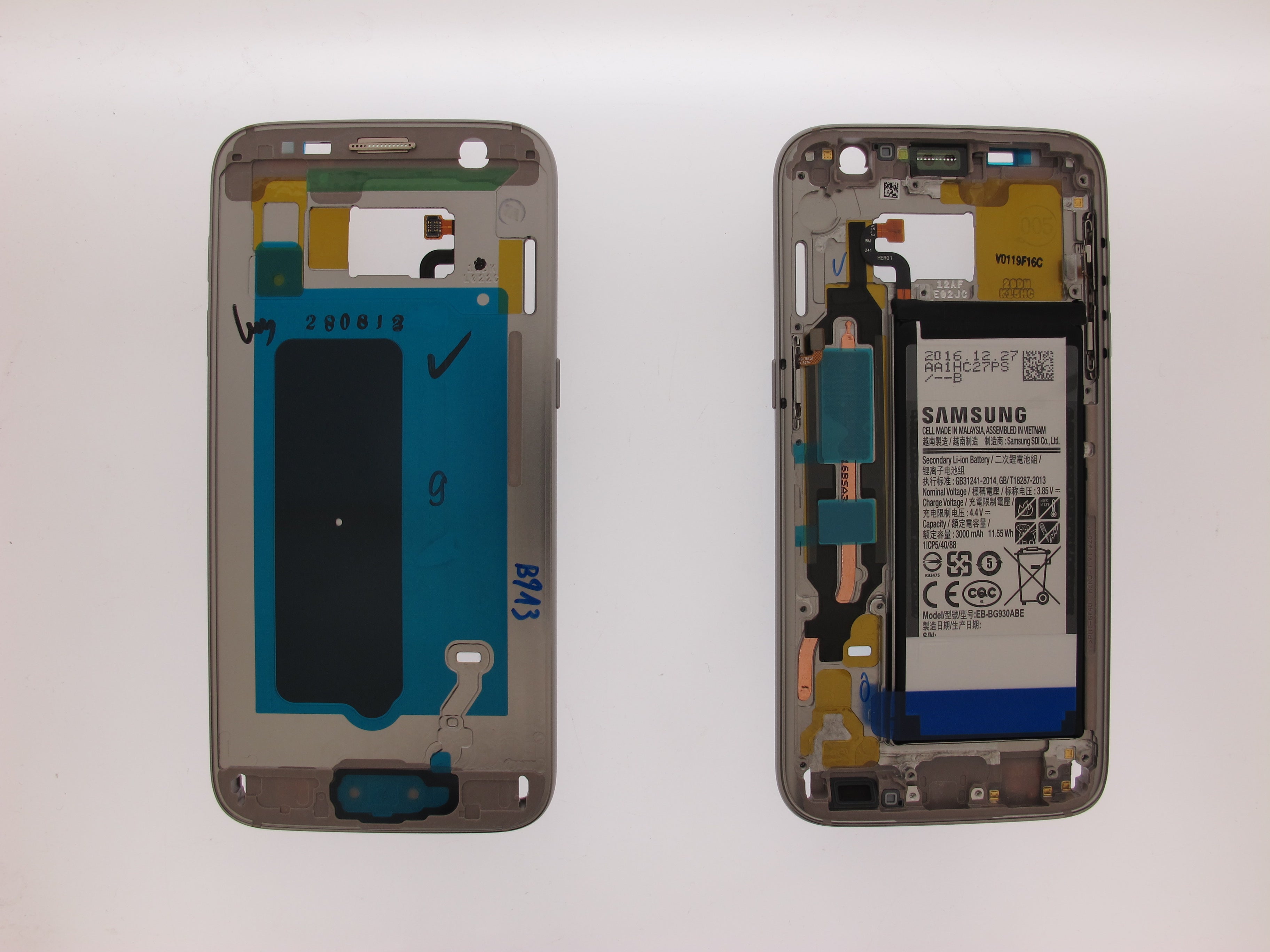 Samsung Galaxy S7 SM-G930F Gold Replacement Middle Chassis Cover Fascia Housing Side Buttons & Battery